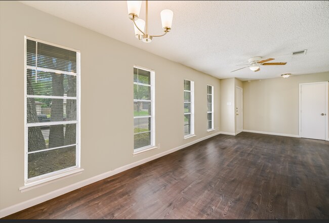 Building Photo - 14306 Ridge Point Dr