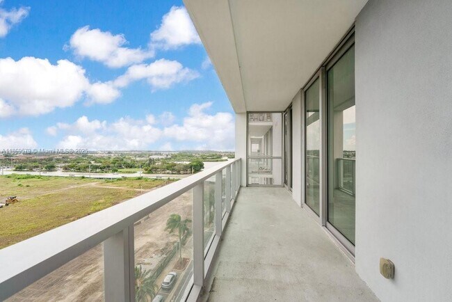Building Photo - 2000 Metropica Wy