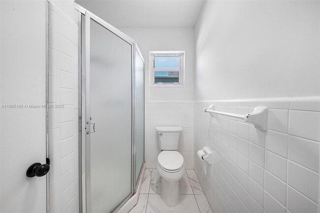 Building Photo - 9400 E Bay Harbor Dr