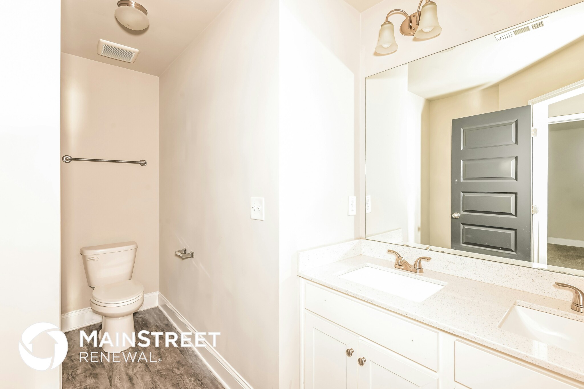 Building Photo - 747 Overlook Gln Dr