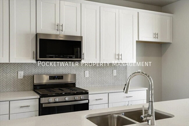 Building Photo - 2289 W 166th Ln