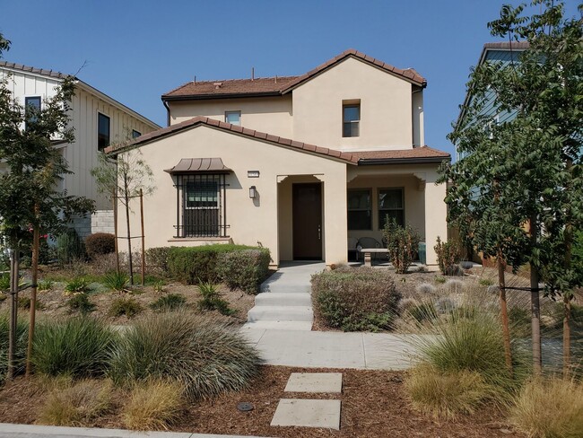 Building Photo - 4 Bedroom 4 Bath Home in The Farm Tract Lo...