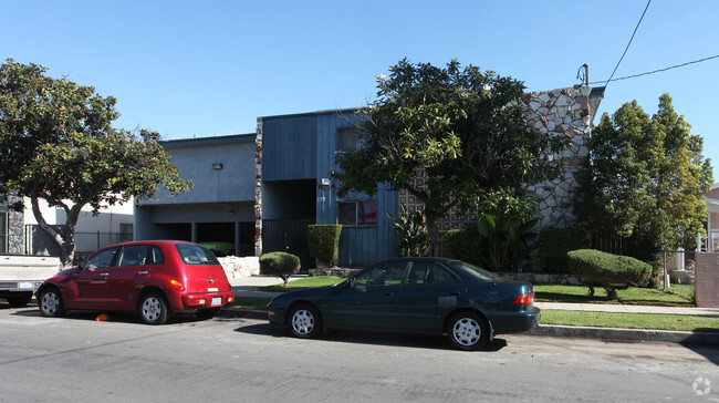 Building Photo - 255 S Avenue 55