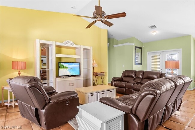 Building Photo - 1520 Biscayne Way