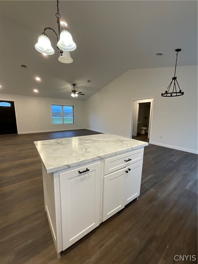 Building Photo - 32183 US-20