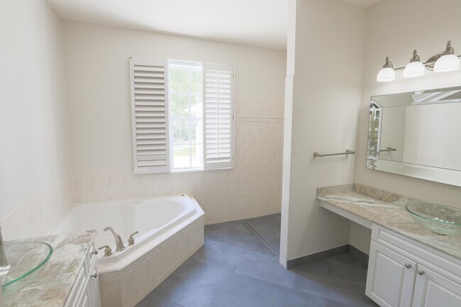 Building Photo - 13230 Running Water Rd