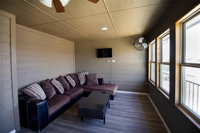 Building Photo - 6267 Blythe Dr