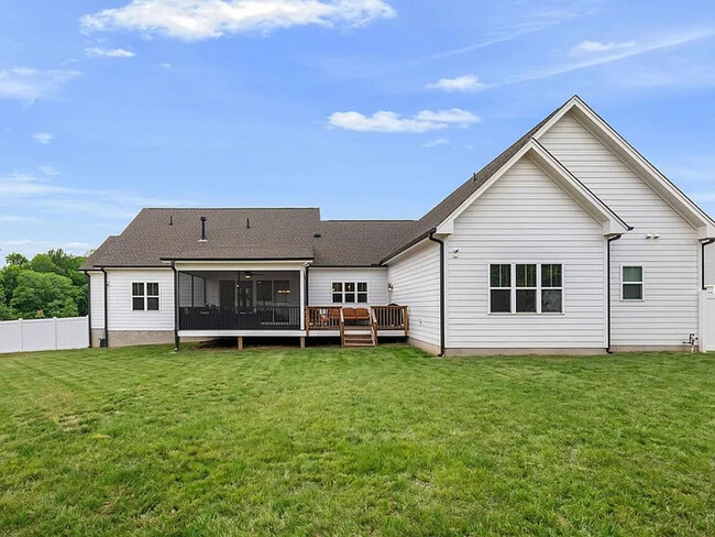 Building Photo - Lease OR Lease to Own
