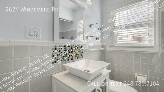 Building Photo - 2626 Windemere Rd