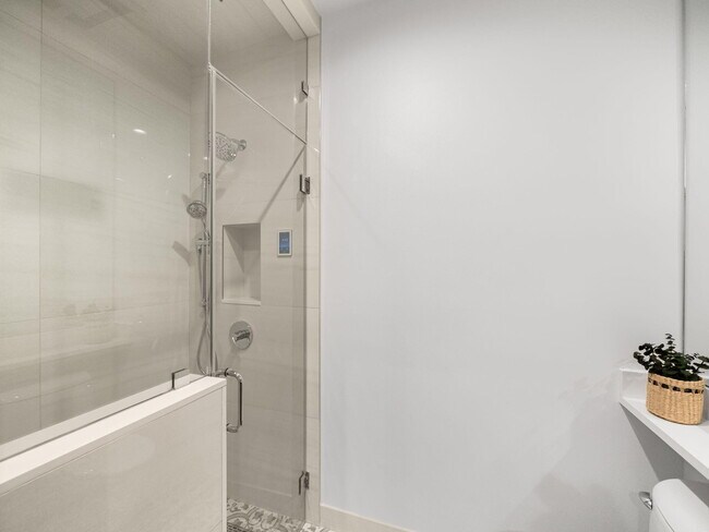Building Photo - 3299 Bridgegate Dr