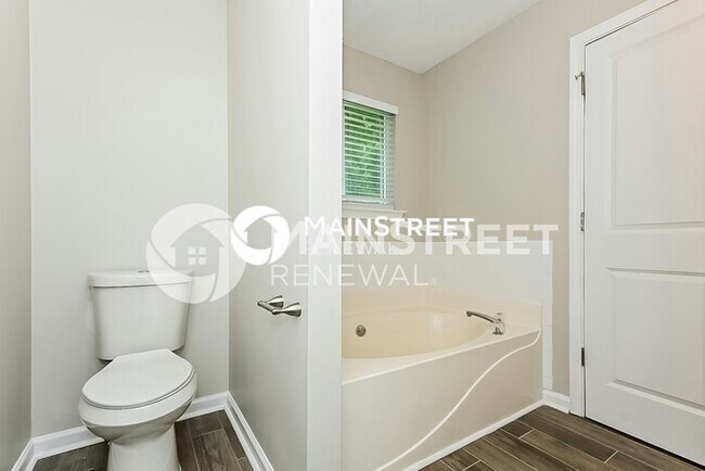 Building Photo - 4 Bedroom Pet-Friendly Home in STOCKBRIDGE, GA with Main Street Renewal