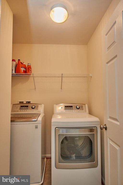 Building Photo - 42649 Macauley Place