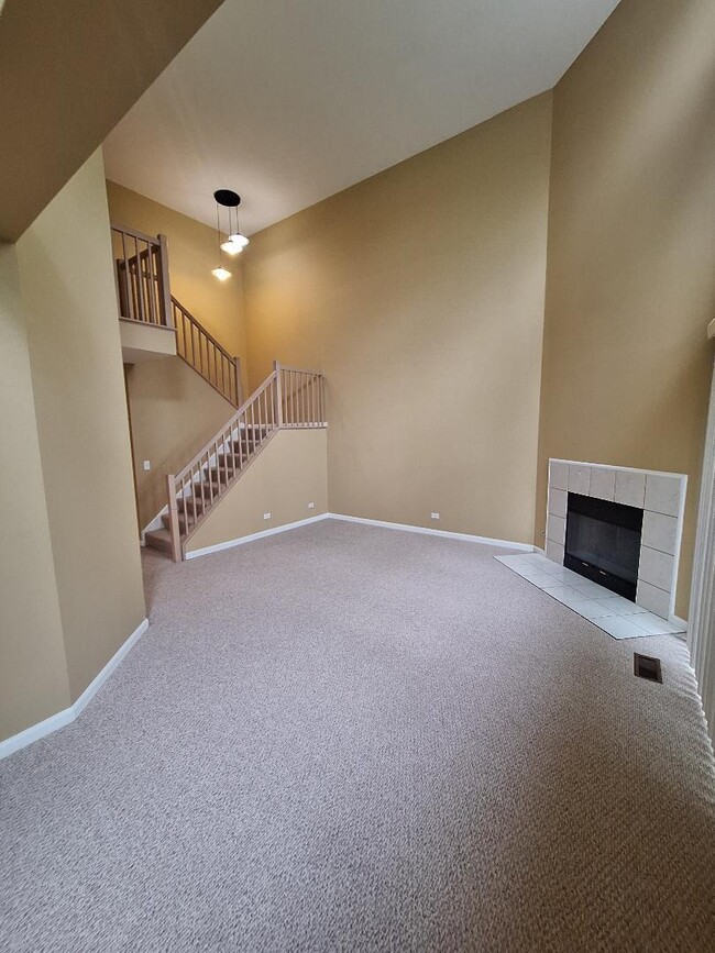 Building Photo - 110 Woodstone Dr
