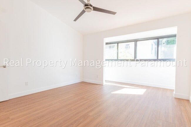 Building Photo - Spectacular 2 Bedroom, 2 Bath Condo with L...