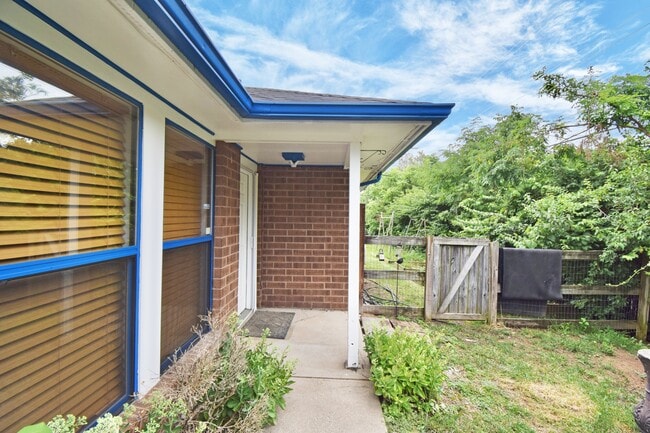 Building Photo - 758 Cincinnati-Batavia Pike