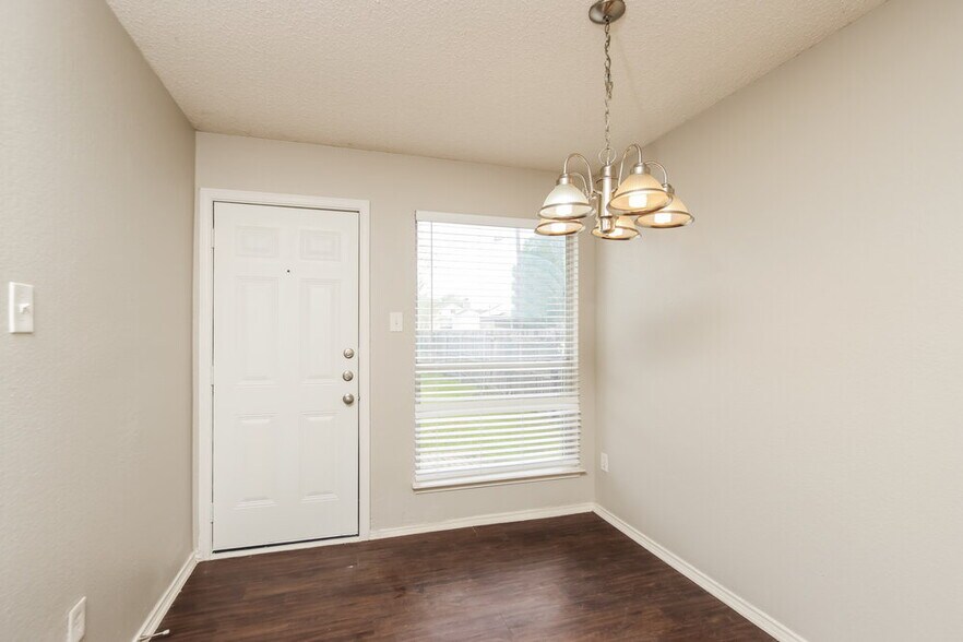 Building Photo - 12248 Ortega St
