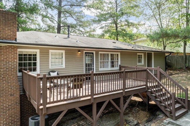 Building Photo - 2212 Foxtrot Rd