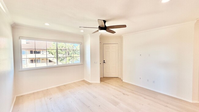 Building Photo - Beautifully Remodeled and Updated Upstairs Condo Unit in the Private & Gated Vista Way Village Co...