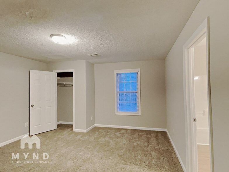 Building Photo - 1013 Vineyard Walk