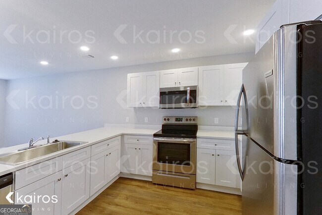 Building Photo - 15 Bungalow Cir