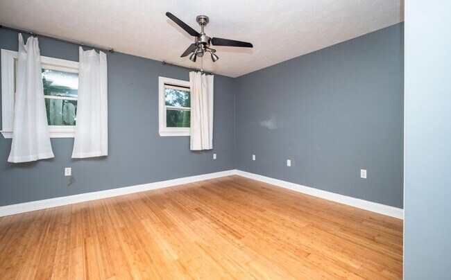 Building Photo - 807 Planters Point Dr