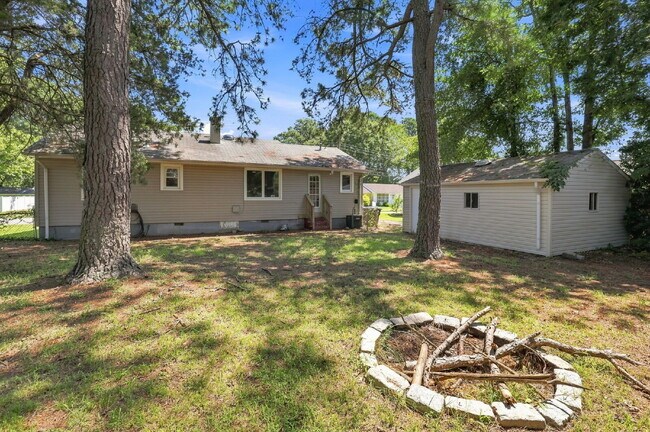 Building Photo - Updated Ranch with Garage, Fenced Yard & One-Level Living