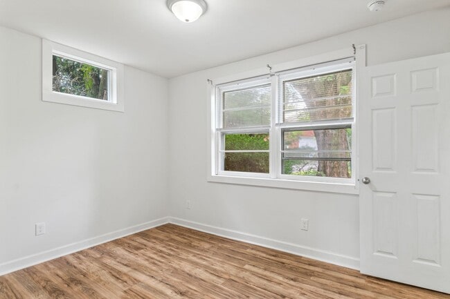 Building Photo - 1313 Giles Rd