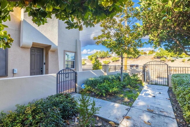 Building Photo - 1423 Caminito Garibay