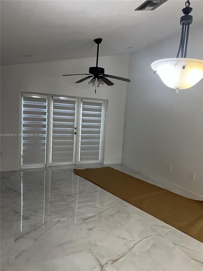 Building Photo - 289 SW 159th Ln
