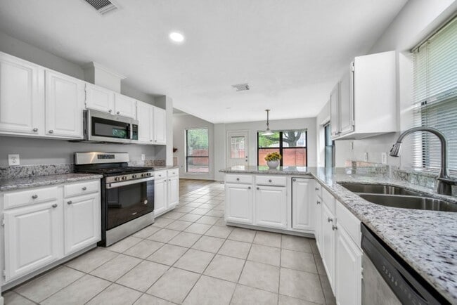 Building Photo - 6414 Oakburl Ct