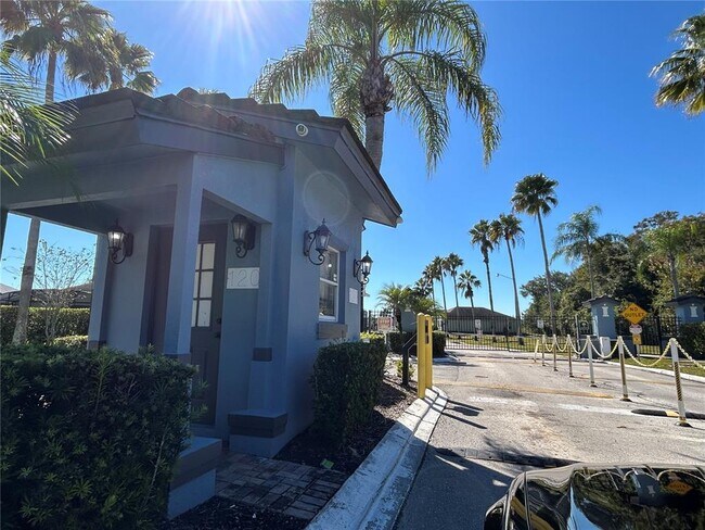 Building Photo - 1925 Magical Ln