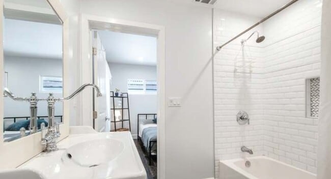 Building Photo - Now Leasing – 812 Merlin | $6,200/Month | ...