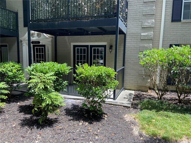 Building Photo - 3527 Essex Ave