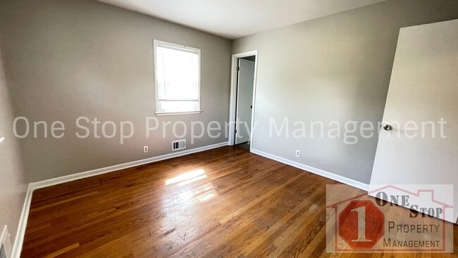 Building Photo - Charming 4 Bedroom Home with Finished Base...