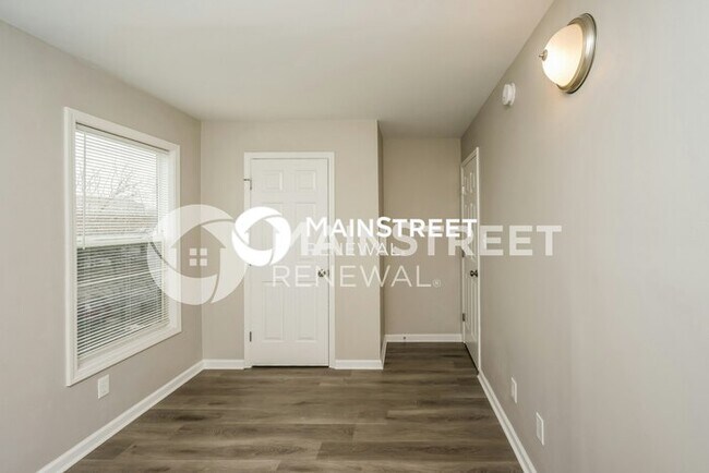 Building Photo - 3 Bedroom Pet-Friendly Home in Louisville,...