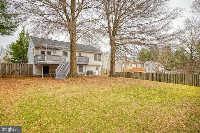 Building Photo - 1320 Kingsbury Rd