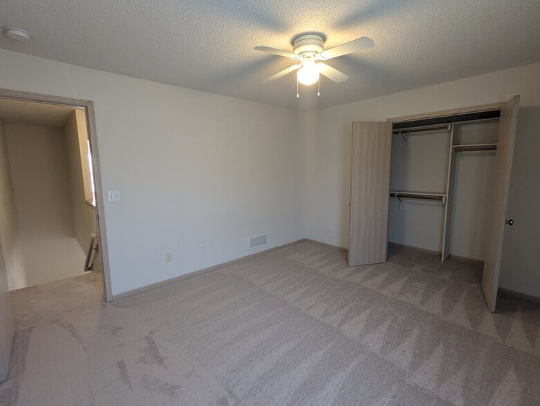 2nd Bedroom - 203 W Nicholas Dr