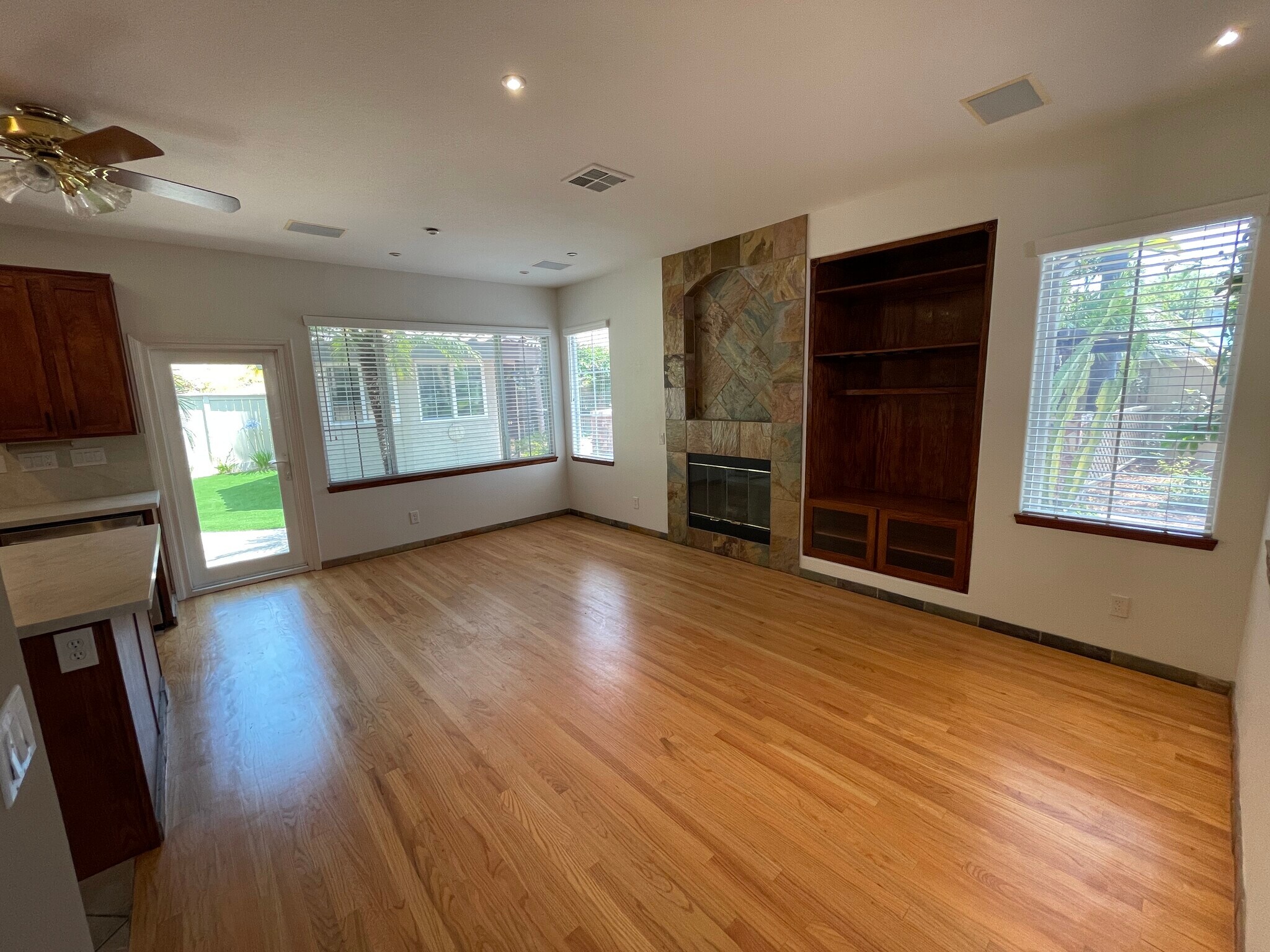 Building Photo - 1712 Carissa Way