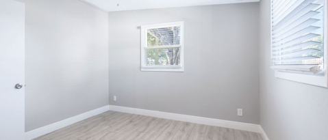 Building Photo - 1325 Windsor Way
