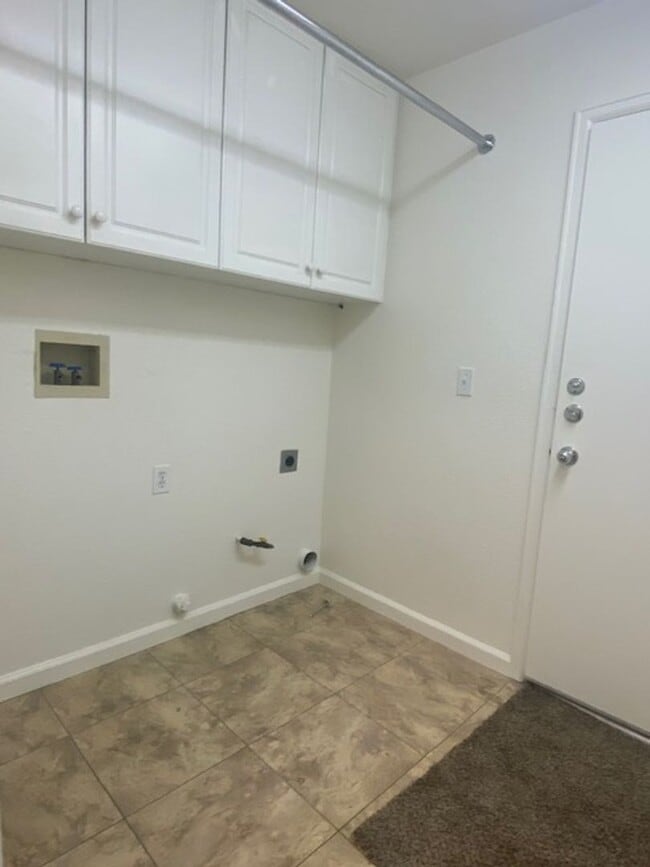 Building Photo - Corner lot with pool and RV parking!