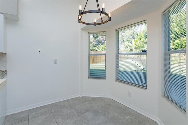 Building Photo - 5955 Kenlyn Ct