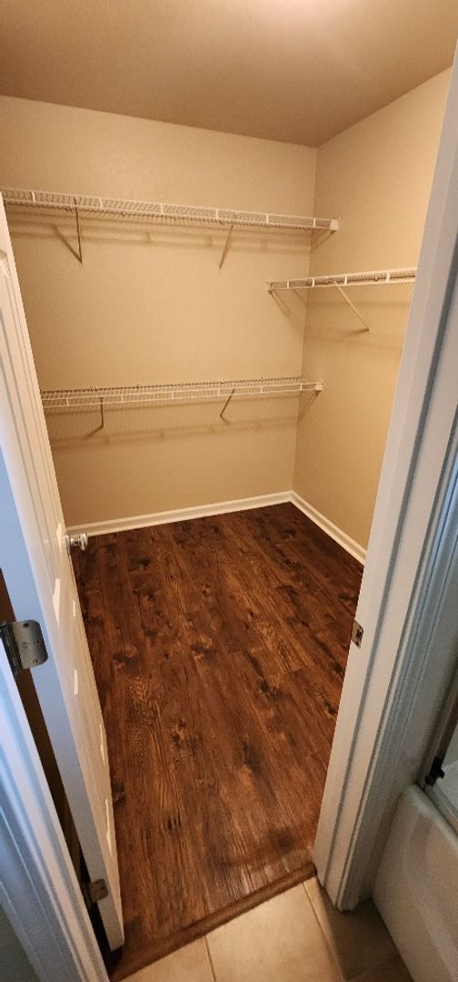 Building Photo - Charming 3-Bedroom Home in Folsom – Move i...