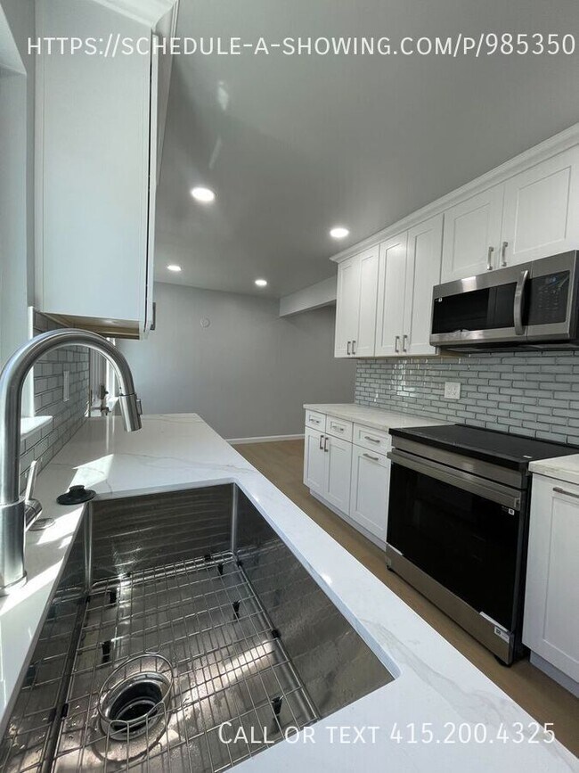 Building Photo - 831 Sinex Ave