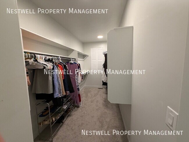 Building Photo - 3848 Safflower Dr