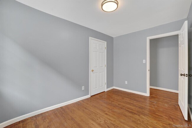 Building Photo - 4297 Kepler Ave