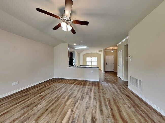 Building Photo - 1329 Villa Paloma Blvd