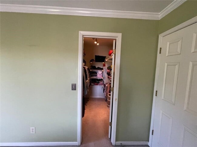 Building Photo - 156 Plantation Trce