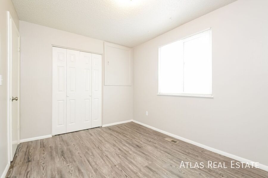 Building Photo - 11446 Cook Ct
