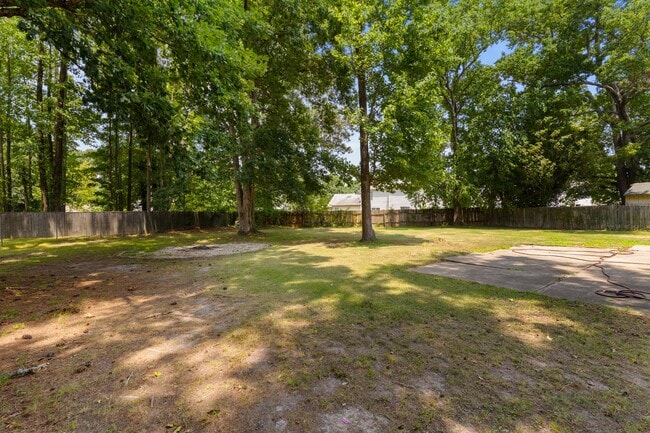 Building Photo - 609 Maxwood Ct