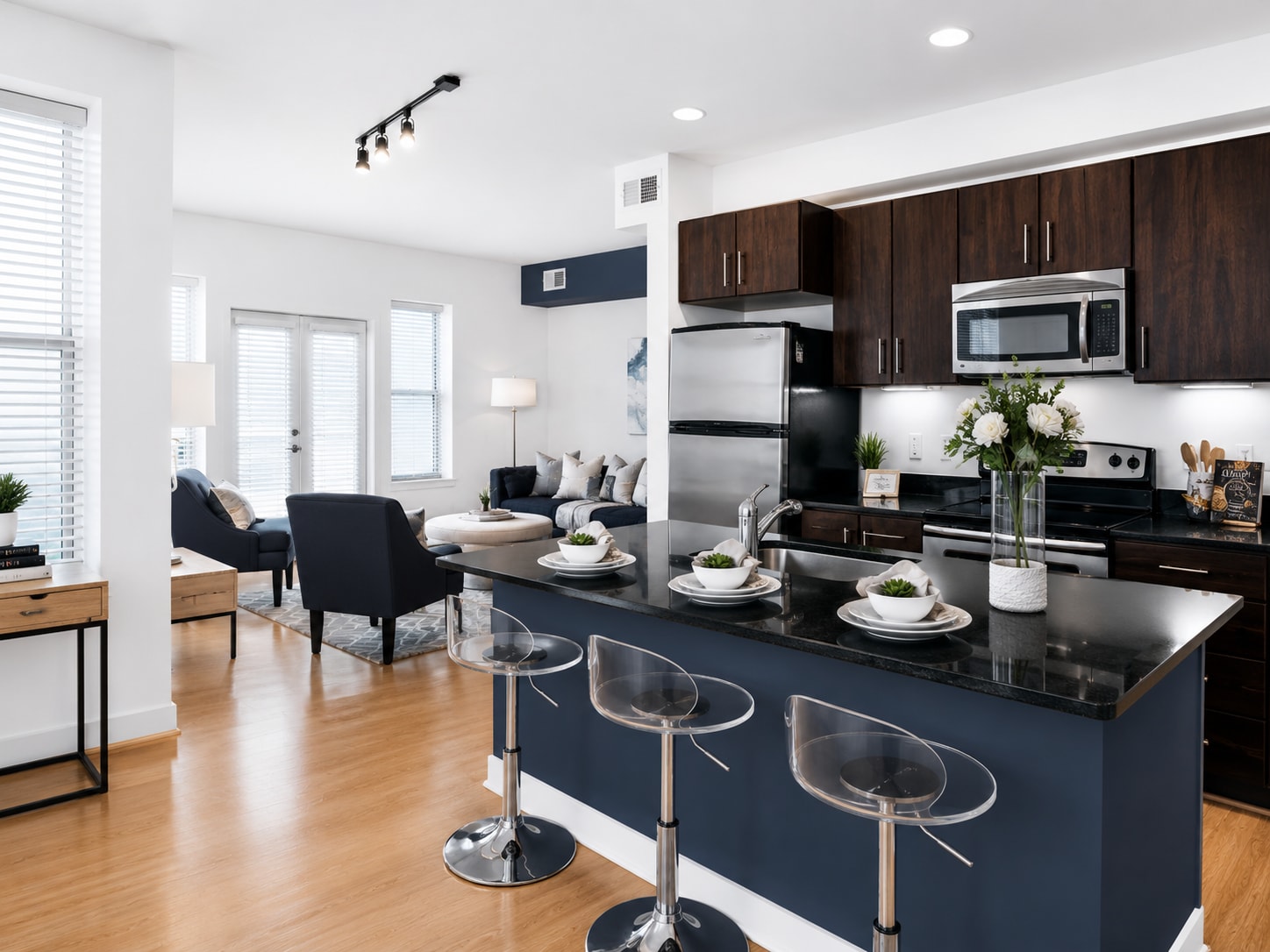 Kitchen - 5631 Pershing Ave
